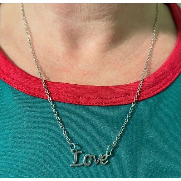 Stainless steel Love necklace with adjustable length - Picture 2 of 6
